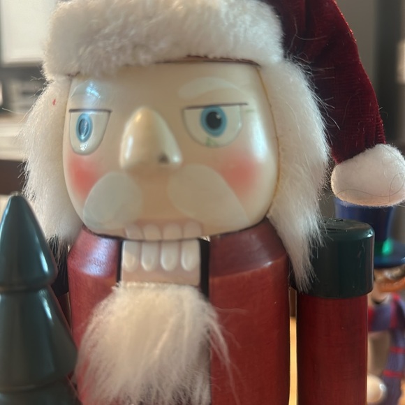 Santa Nutcracker /15” Tall - Picture 9 of 12